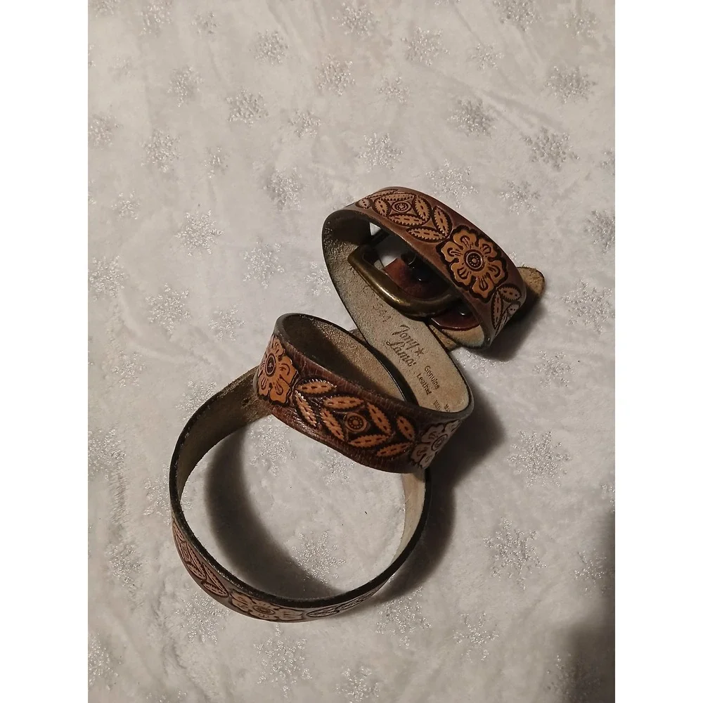 Xl tony lama belt with a boho hippy cottagecore floral design